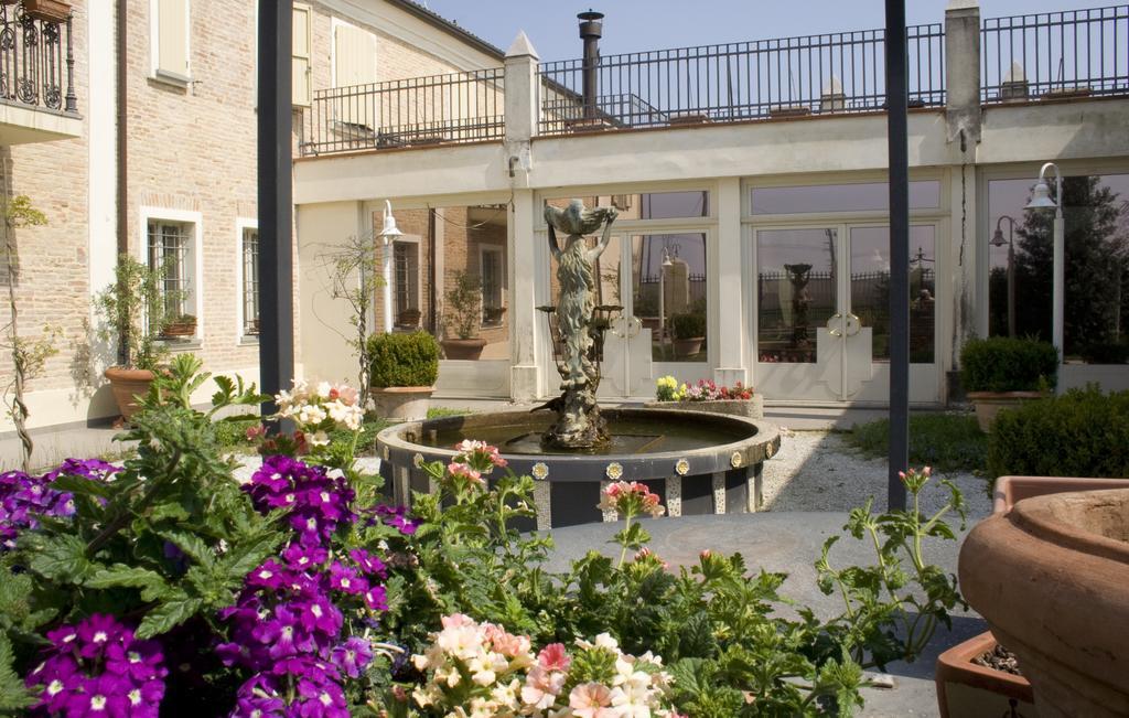 Russi Relais Villa Roncuzzi מראה חיצוני תמונה