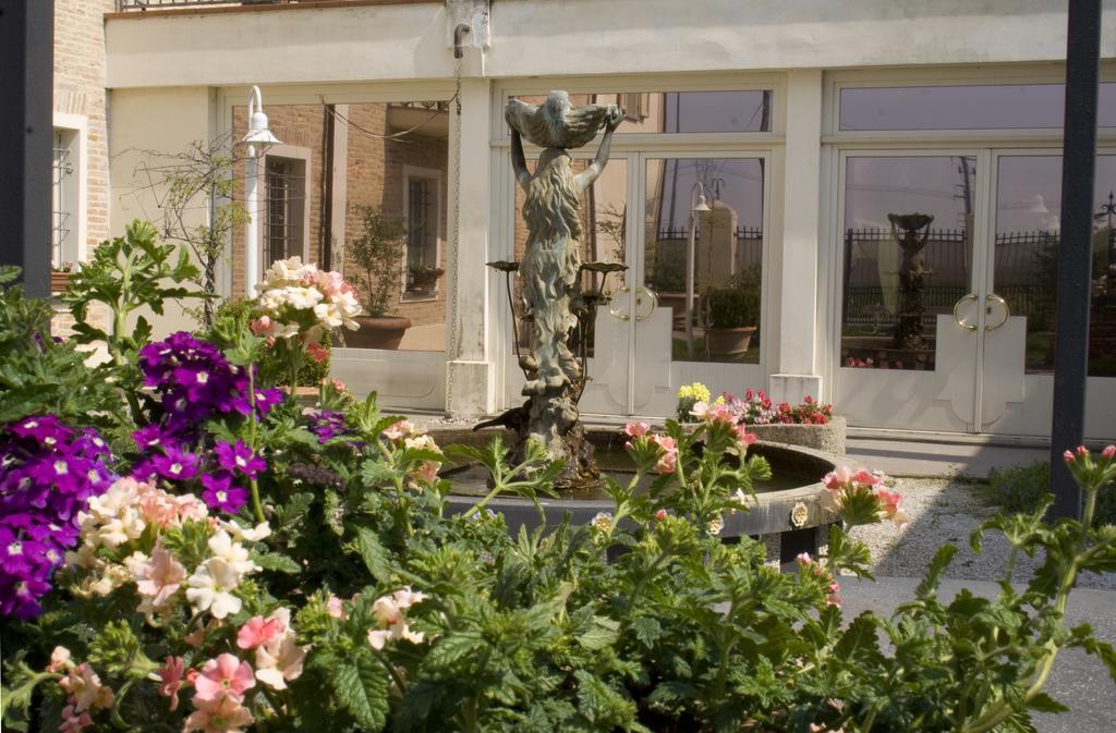 Russi Relais Villa Roncuzzi מראה חיצוני תמונה