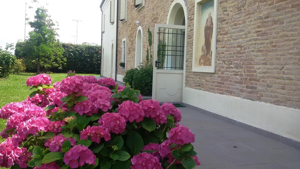 Russi Relais Villa Roncuzzi מראה חיצוני תמונה