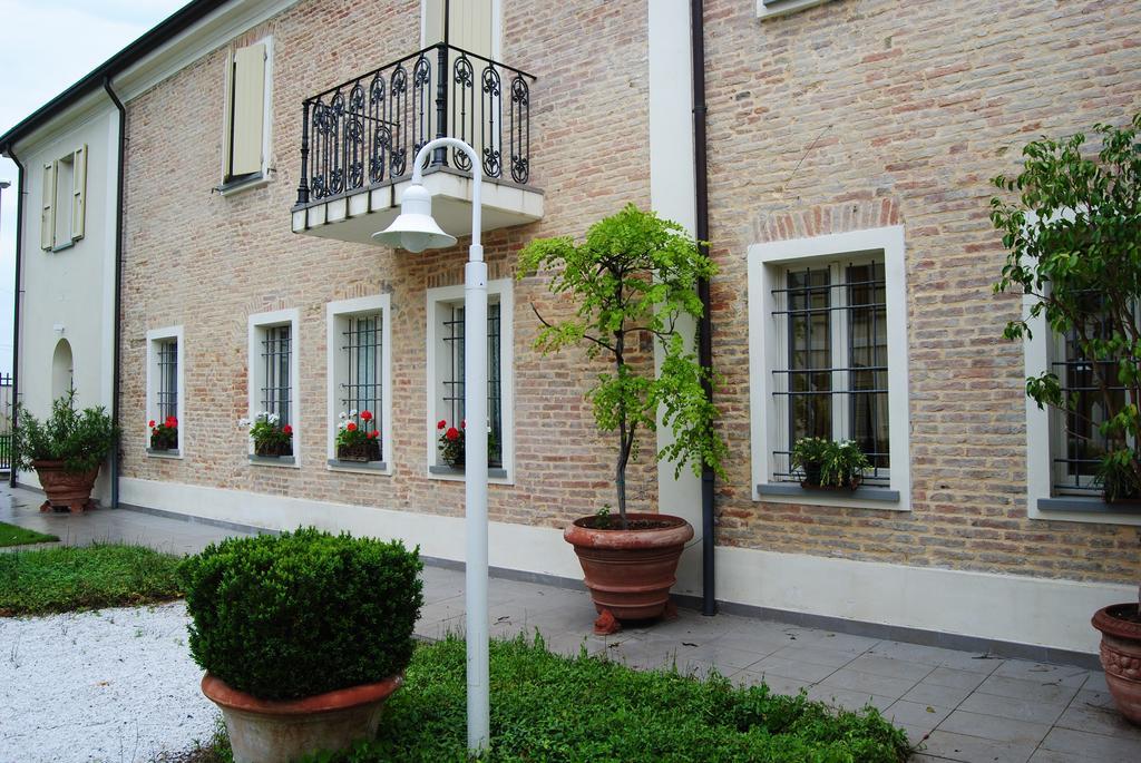 Russi Relais Villa Roncuzzi מראה חיצוני תמונה